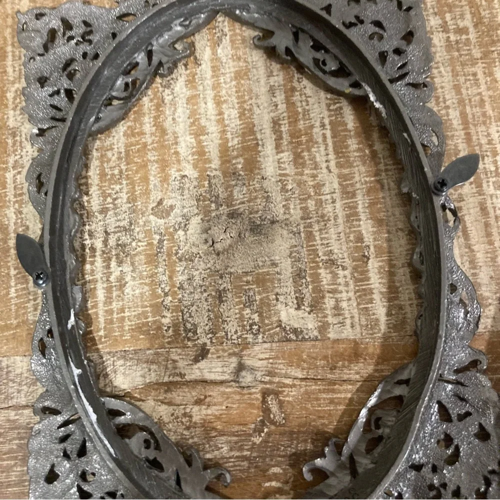 Ornate Silver Colored Photo Frame 4x6 Oval Sunflower Designs